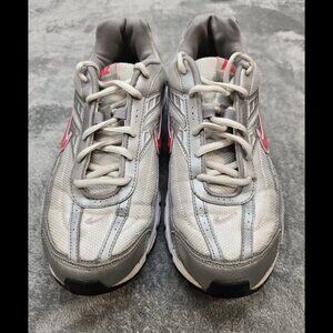 Nike Initiator Sneakers Womens 9 White‎ Clean!